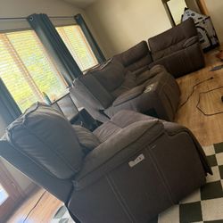 Fully Modular Sectional With 3 Recliners