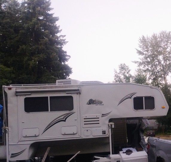 2007 Snow River Truck Camper W/ Slide Out
