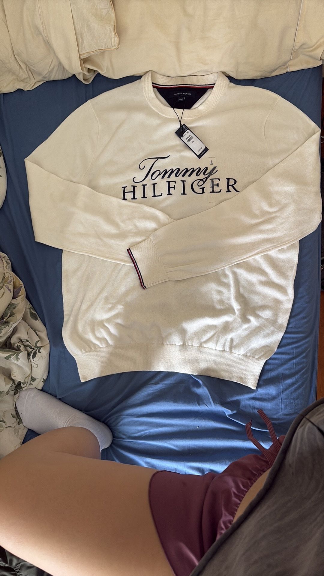 Tommy Hilfiger Crewneck size Large NWT
