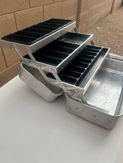 Vintage UMCO fishing tackle box