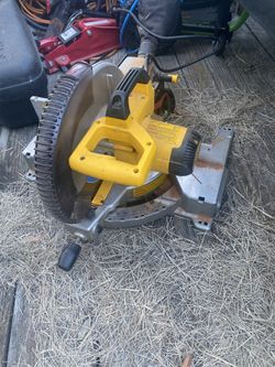 Dewalt 12” Saw.  Model DWS715