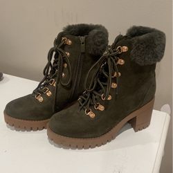 Top Moda Army Green Boots With Fur Trim 6.5-7