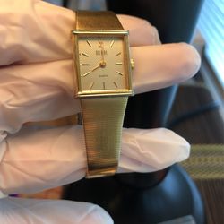Bill Blass Gold Quartz Watch