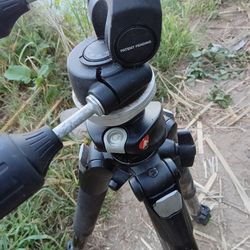 Manfrotto. Tripod. Camera.mechanism, which allows the column to be extended vertically as normal, or horizontally to open up a wide range of framing a