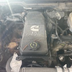 2014 6.7L Cummings diesel with newer rebuilt Jasper Transmission