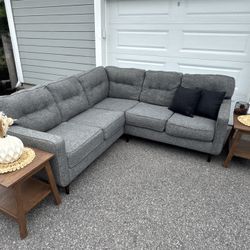 Grey Ashley Sectional! 🩶 Like New! 