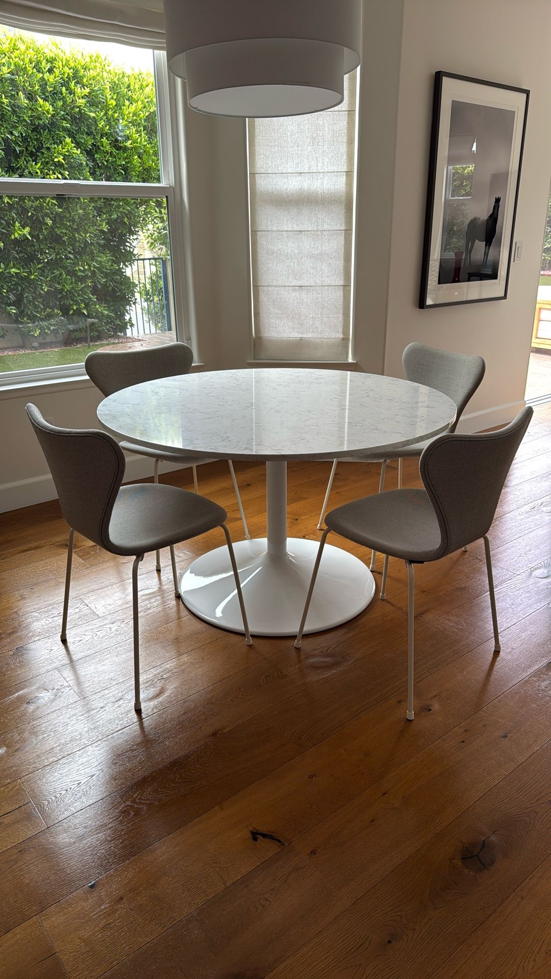 48” White w/grey Quartz Top Tulip Table With Chairs