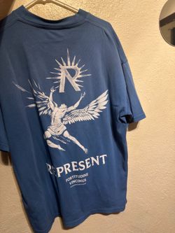 Represent t shirt small size