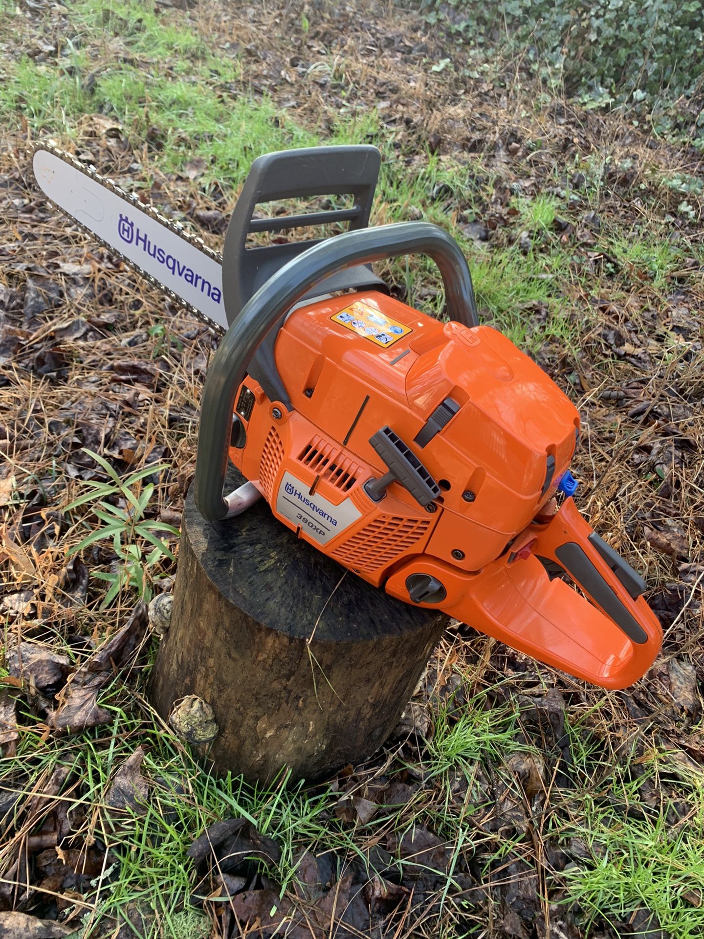 Husqvarna 390xp professional chainsaw