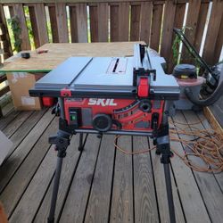 SKIL Table Saw 