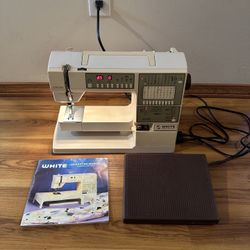 White 8910 Euroflair Sewing Machine 