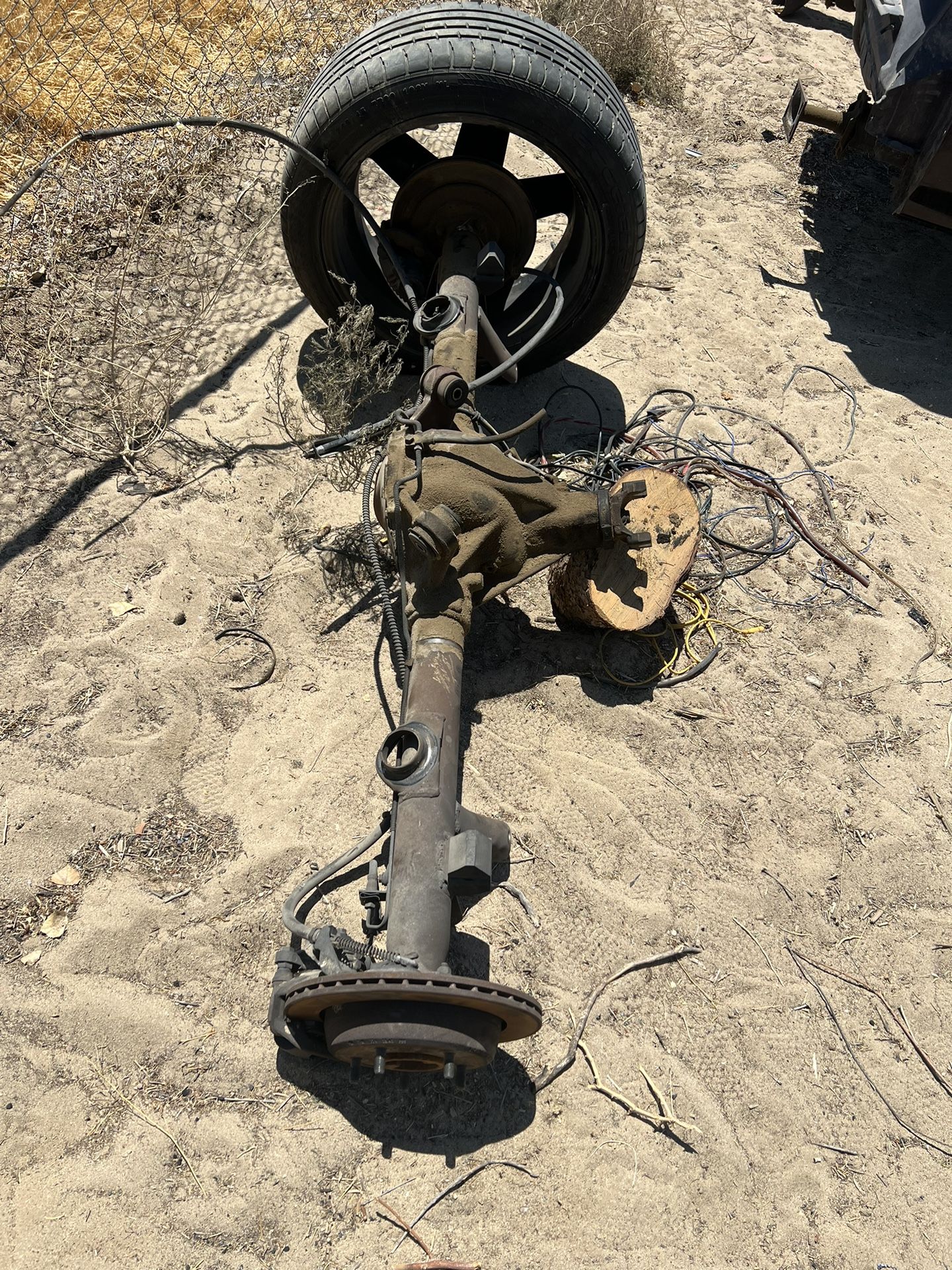 94-96 CHEVROLET IMPALA SS REAR END DIFFERENTIAL 91-96 CHEVROLET CAPRICE REAR END DIFFERENTIAL 5x5