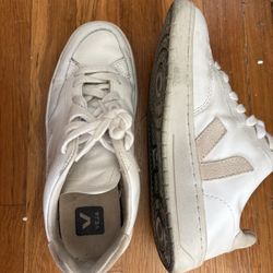 Vejas Sneakers