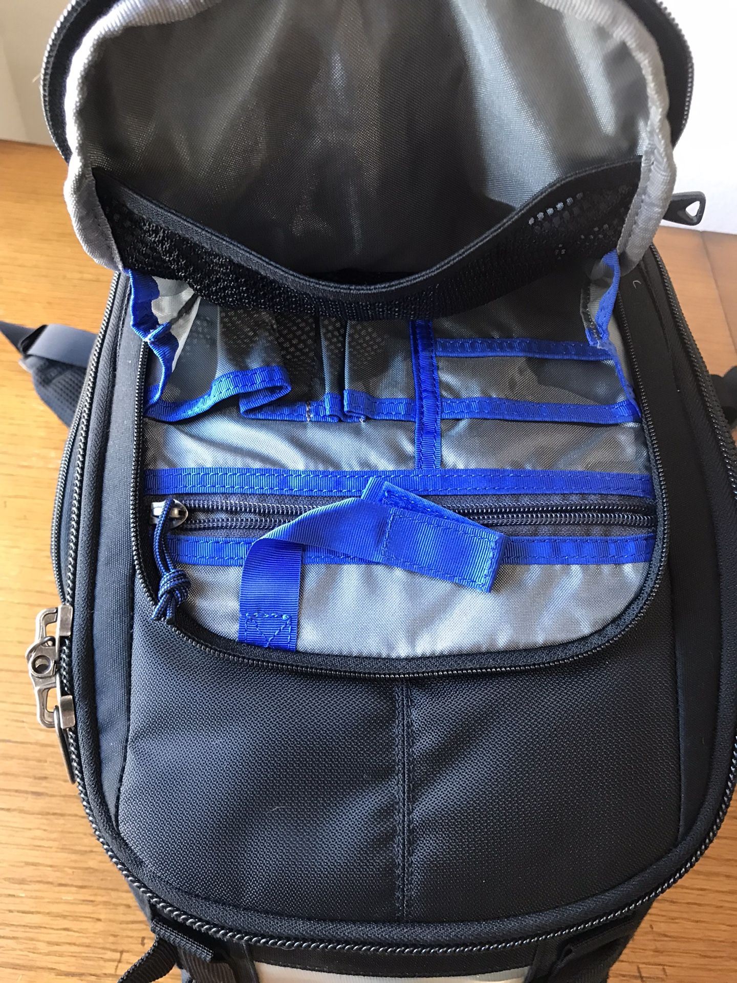 Think Tank 24L Camera Bag for Sale in Rancho Cucamonga, CA OfferUp