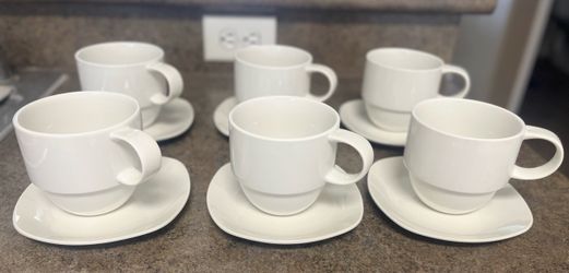 Crate & Barrel STAXX White Porcelain Coffee Cups & Saucers – Set of 6 – Stackable