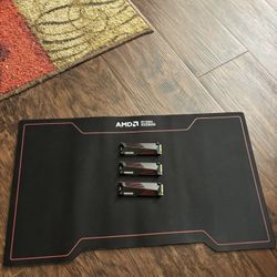 GAMING 4TB SSD M.2 990s Pro With Heatsink READ DESCRIPTION NOT BOX 📦 PICK UP ONLY NO TRADE👉FIRM ON PRICE👈 💲180 EACH🤔 ONLY CASH 💵  
