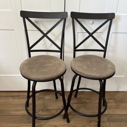 Set of 2 Bar Stools – Modern Metal Frame with Cushioned Seats