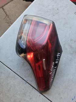 Toyota RAV4 right tail light Oem