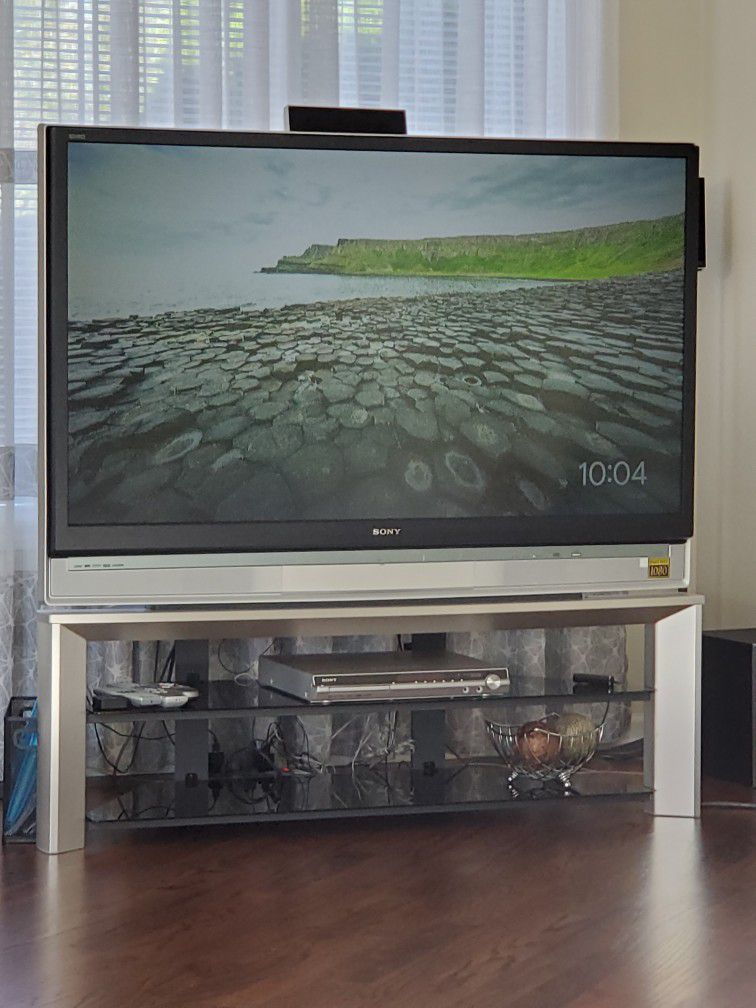 Sony TV 65 inch with a stand