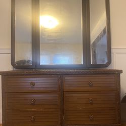 Wood Dresser With Large Mirror 