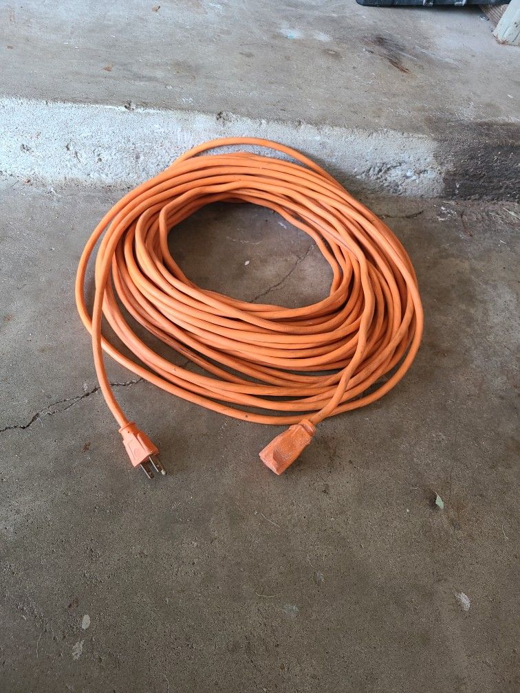 100' Extension Cord