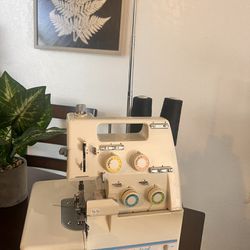 Overlock Sewing Machine 