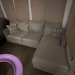 Couch (needs cleaning)