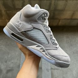 Jordan 5 Wolf Grey (Size 4Y, 4.5Y, 5Y, 5.5Y, 6Y, 6.5Y, 9.5, 10, 10.5, 11, 11.5, 12, 13)
