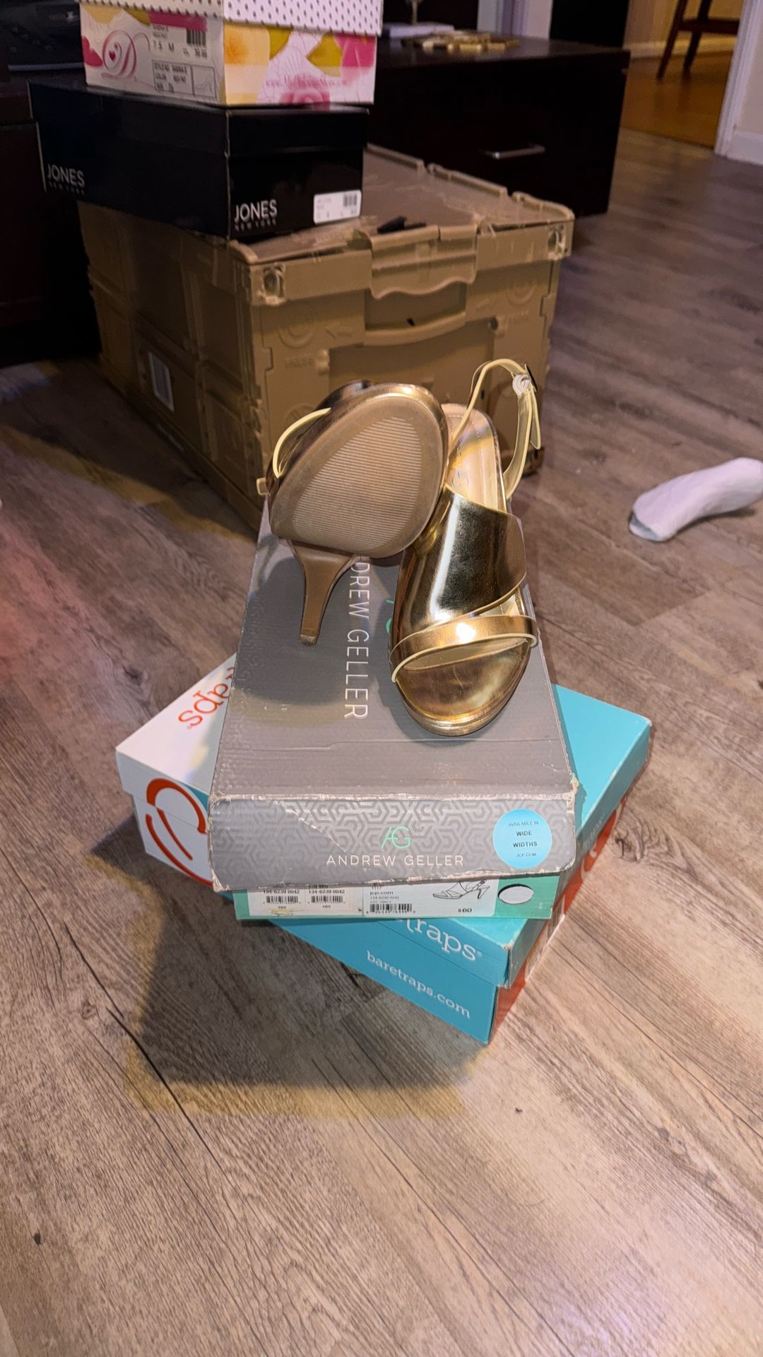 7 1/2 wide gold Viola light gold 4 inch heels