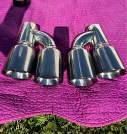 Dual exhaust tips