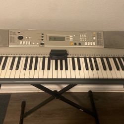YAMAHA Psr-E313