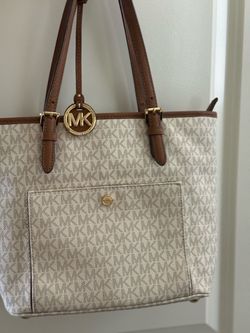 Authentic Michael Kors Signature Logo Tote Bag - Vanilla / Acorn