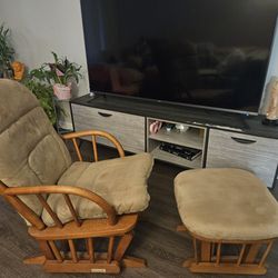 Very comfortable rocking Chair with ottoman 