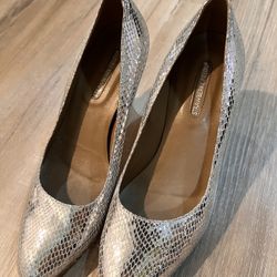 Strawberry Fields Snakeskin Pumps – Women Shoes Size 8