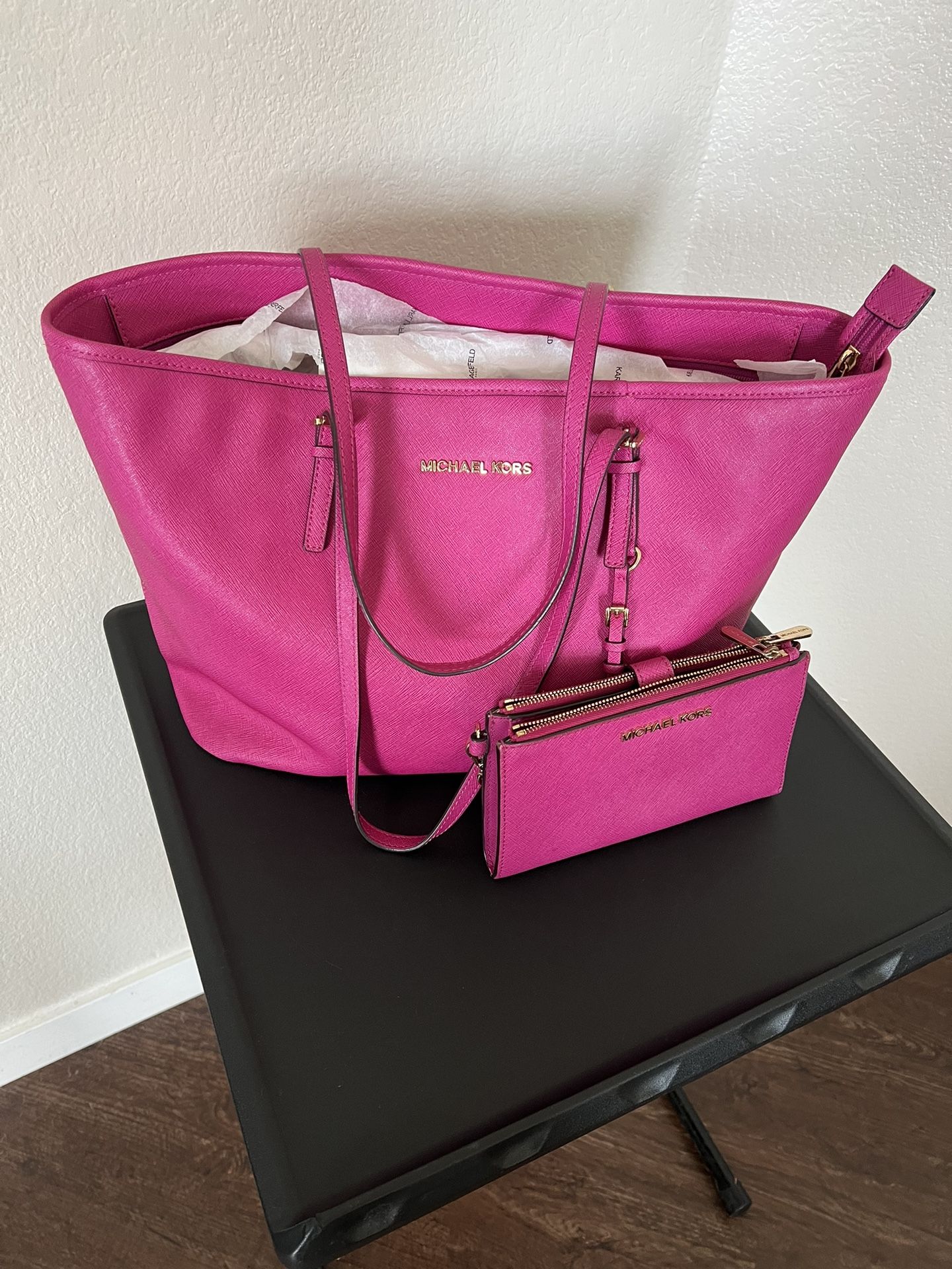 Michael Kors Matching Purse & Wallet