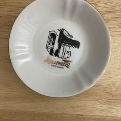 Rare 1970 sCincinnati Masionett Restaurant Ashtray 
