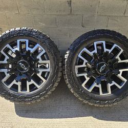 22" Chevy Silverado 2500HD Wheels