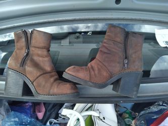 size 7 and 1/2 ( union bay) brown suede ankle boots