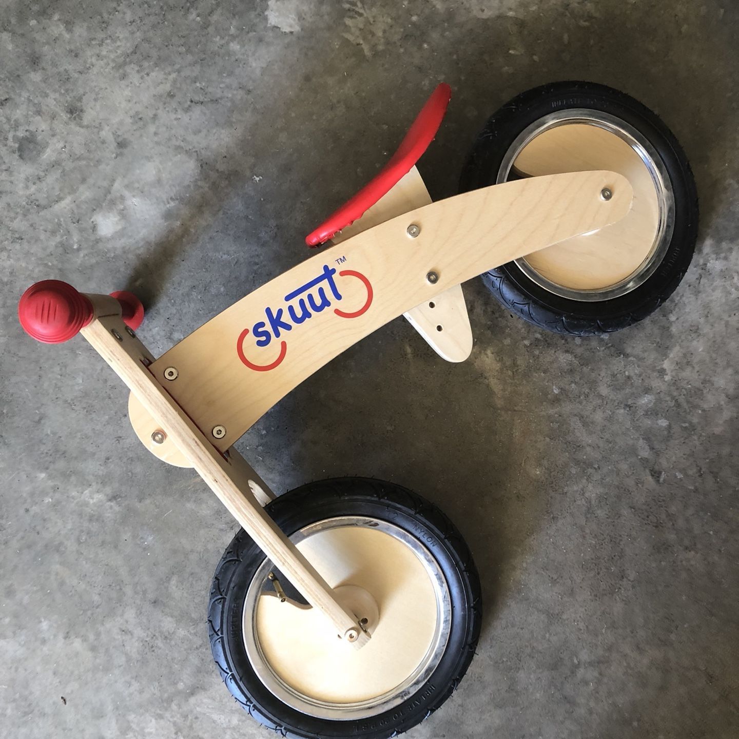 Skuut balance bike hot sale