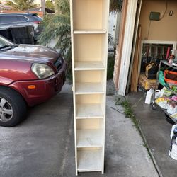 FREE Furniture - 6 Cube BookShelf 