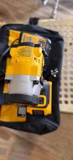 Atomic 20-Volt Maximum Cordless Brushless 1/2 wrench 13mm Impact 3 speed Wrench with 1.7 Battery 2 ah and Charger.