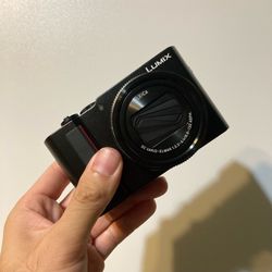 LUMIX ZS200