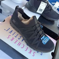 SKECHERS