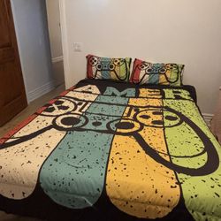 Queen Bed & Optional Loft 