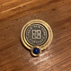 Givenchy Pin