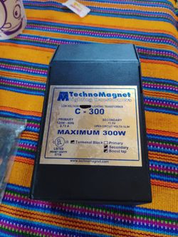 Low voltage (techno magnet)