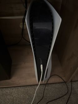 PS5 w/PS5 remote and games