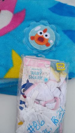 Baby Shark 🦈 Blanket & 18 month -Panties