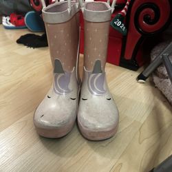 Rainboots 