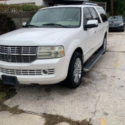 2010 Lincoln Navigator